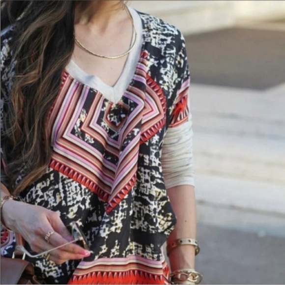 Cabi Silk Aztec Print Top Boho - Picture 5 of 6